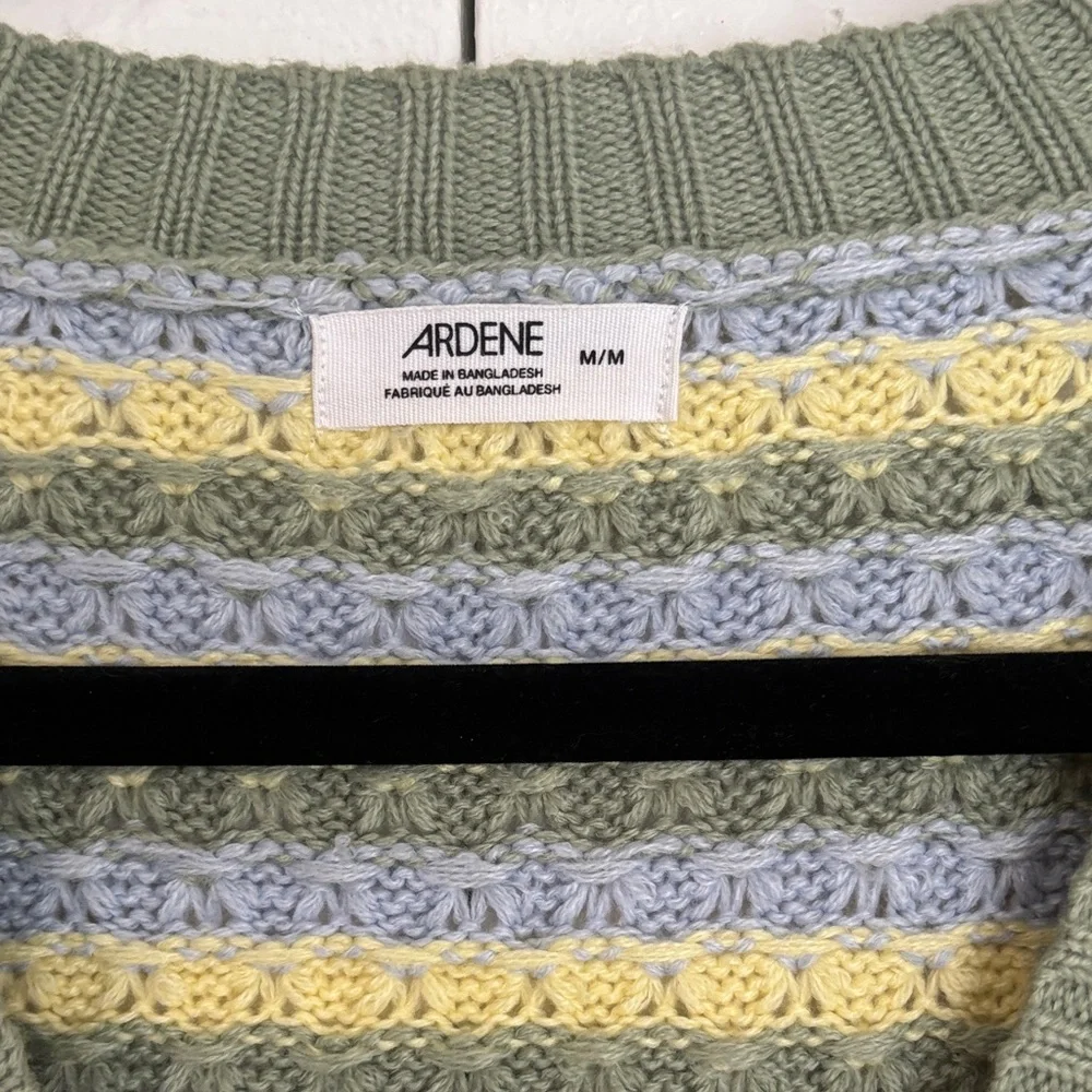 Ardene Cozy Pastel Striped Cropped Cardigan Soft Girl Aesthetic Cute Knit - Picture 3 of 7